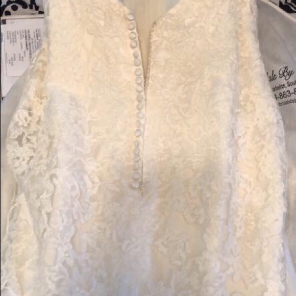 Size 6 lace Mori Lee wedding gown - Picture 3 of 6